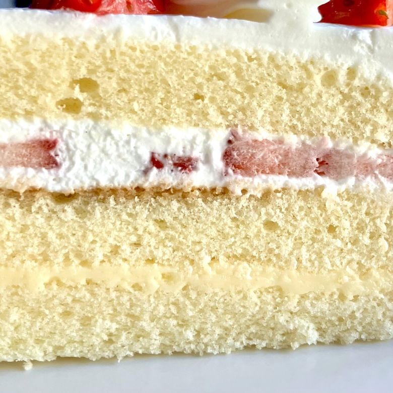 いちごの生クリームデコレーション（いちご1段サンド＋特製カスタード）〈12月～6月中旬限定〉